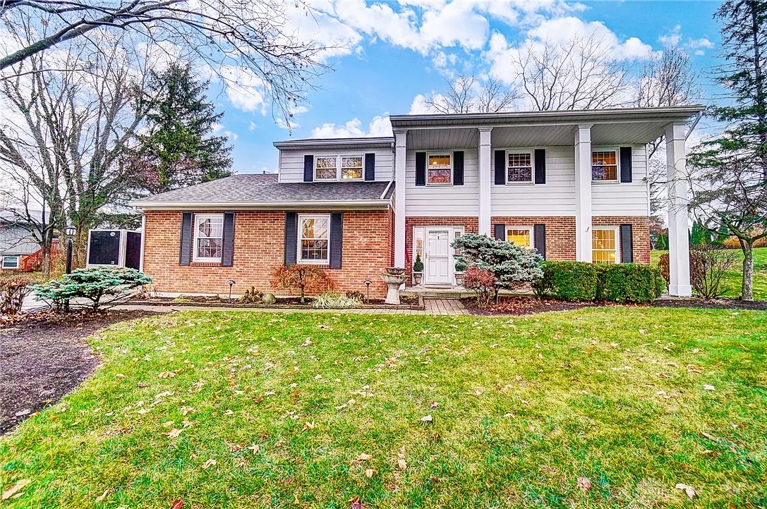 1807 Limerick Ln photo 1