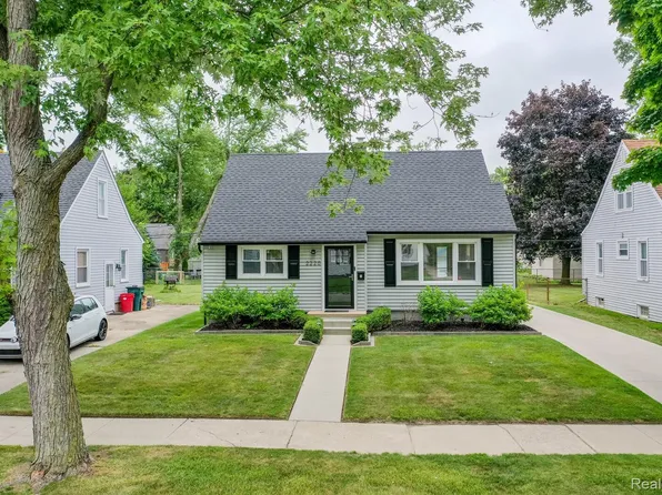 2220 Cummings Ave, Berkley, MI 48072