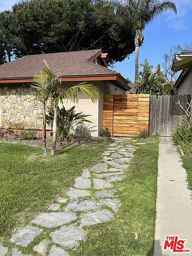 468 Rowland Ave Photo 1