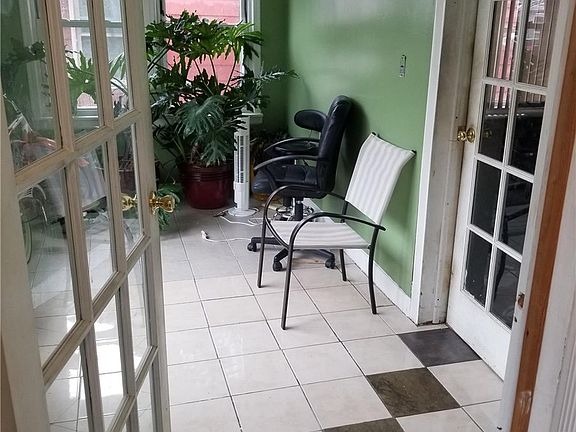 4th image of 215-16 112th Ave
