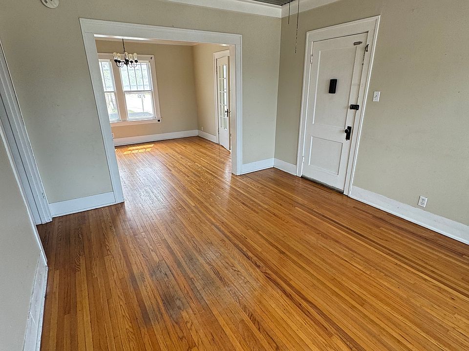 1st image of 738 Joliet St Floor 2