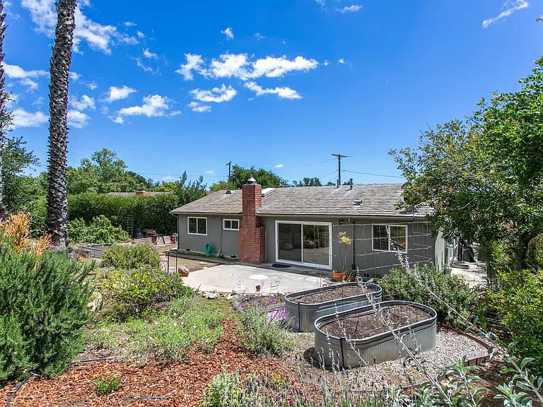 733 Circle Dr — Photo 16