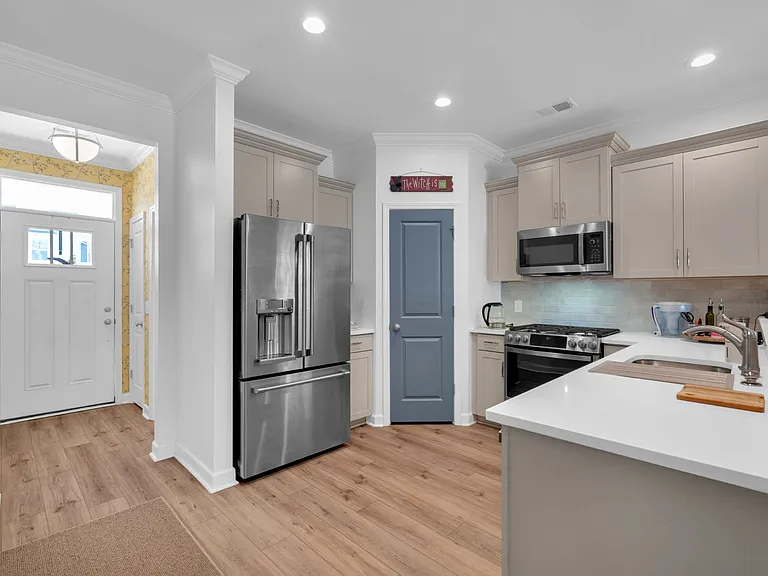 323 Nettle Ln — Photo 8