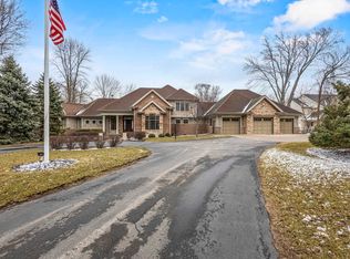 536 Sunrise Bay Rd, Neenah, WI 54956