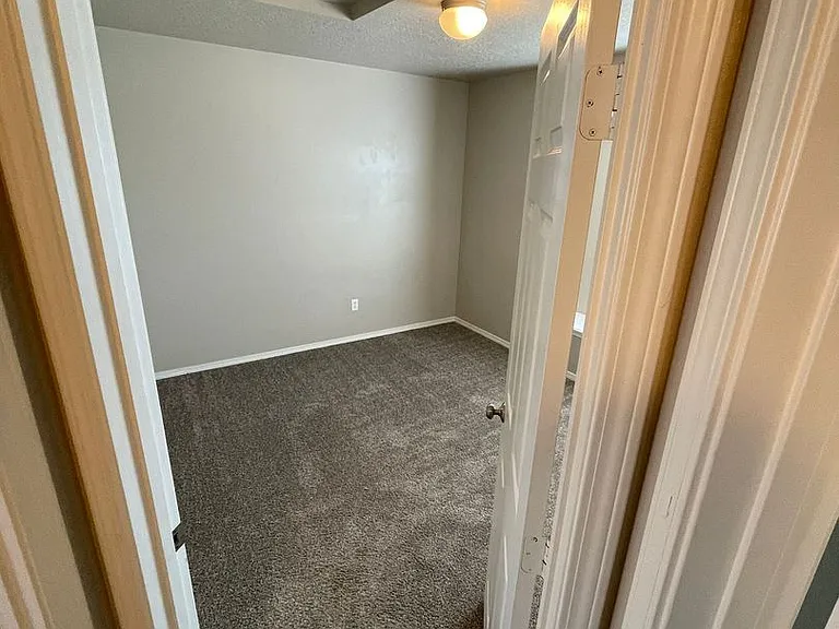10806 W Heartwood St — Photo 29
