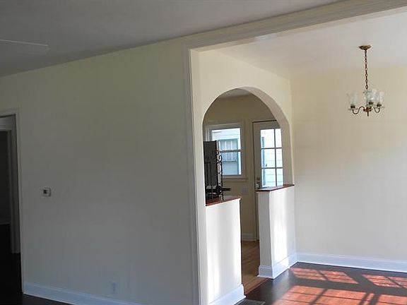 3rd image of 4923 Kingsley Dr