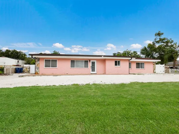 707 66th Ave W, Bradenton, FL 34207