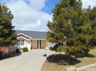 19913 Luana Dr, Tehachapi, CA 93561