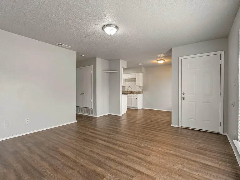 143 Allencrest Dr #A — Photo 10