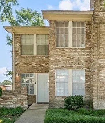 3 bed, 1606 sqft, $3,900 — Photo 3