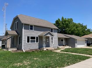 402 E 24th St, Kearney, NE 68847