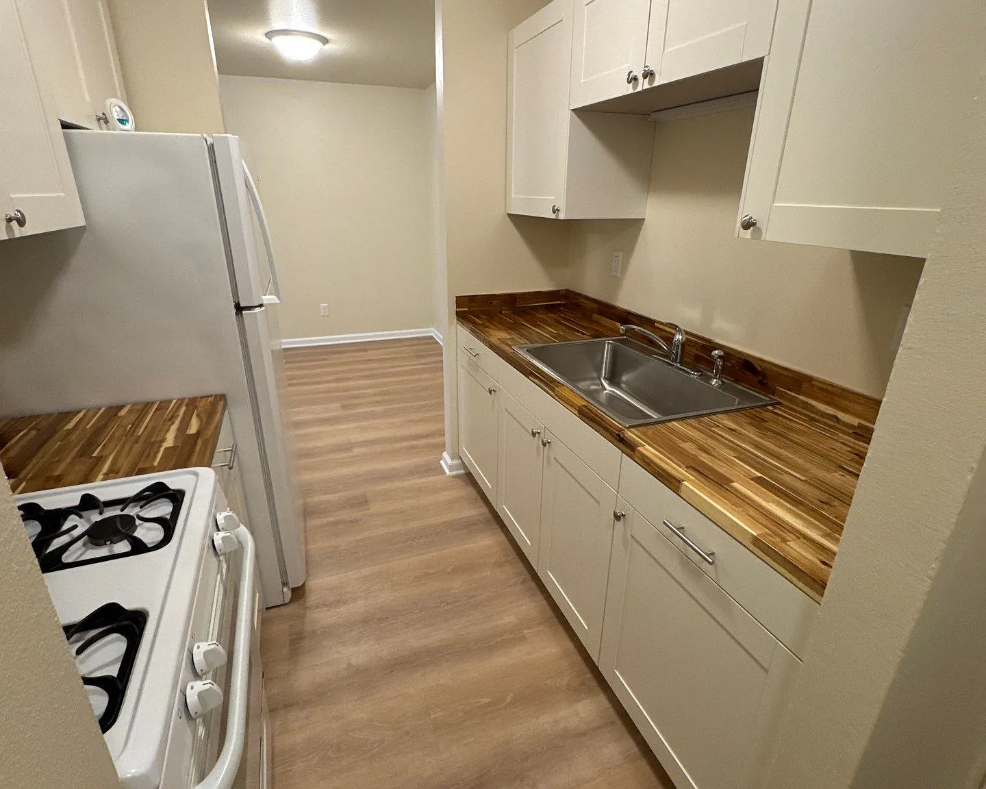 Hawley Apartments — Photo 1