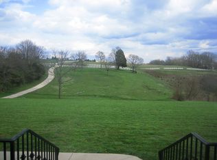 7055 Highway 231 N, Bethpage, TN 37022