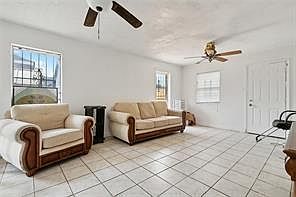 5th image of 221 Liberty Terrace Dr