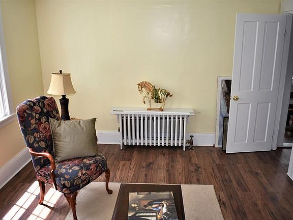 5th image of 755 Center St