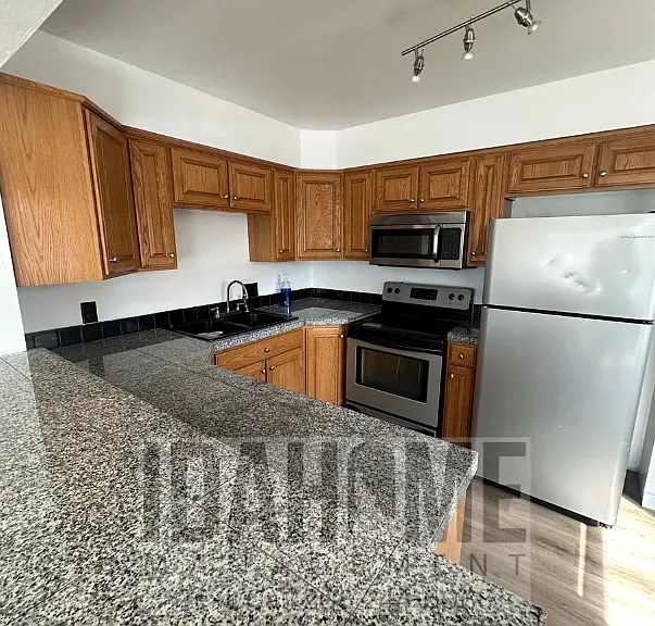 552 Euclid Ave — Photo 13