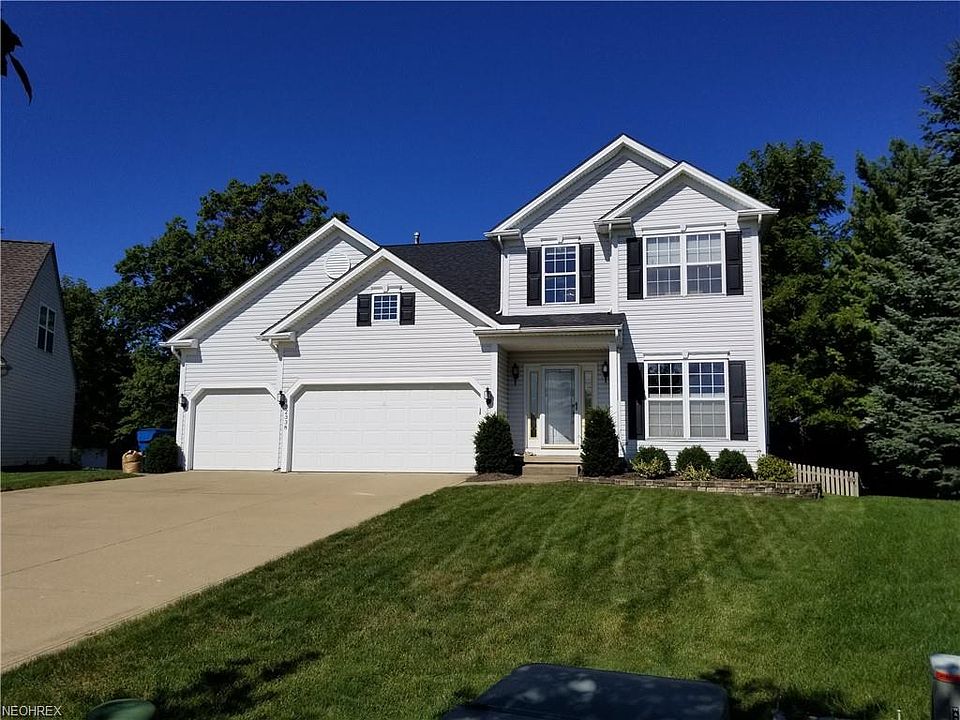 1st image of 23238 Bridgeport Dr