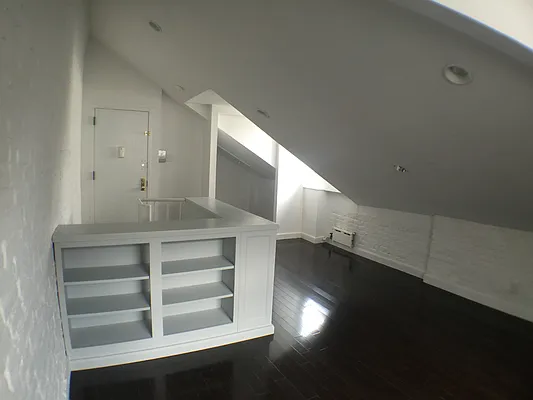 Rented by Newcastle Realty Services | media 34