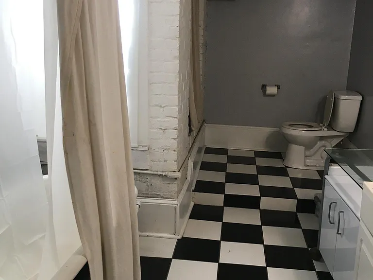 305 W York St #TERRACE LVL — Photo 3