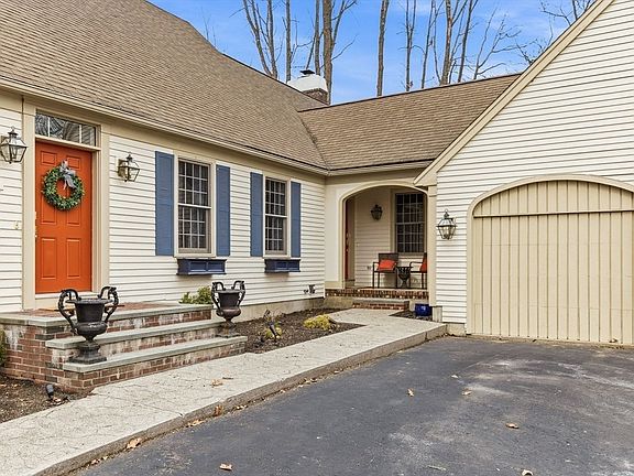 2nd image of 499 Chadwick Rd