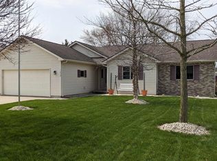 1438 Ridgewood Ln, Bluffton, IN 46714