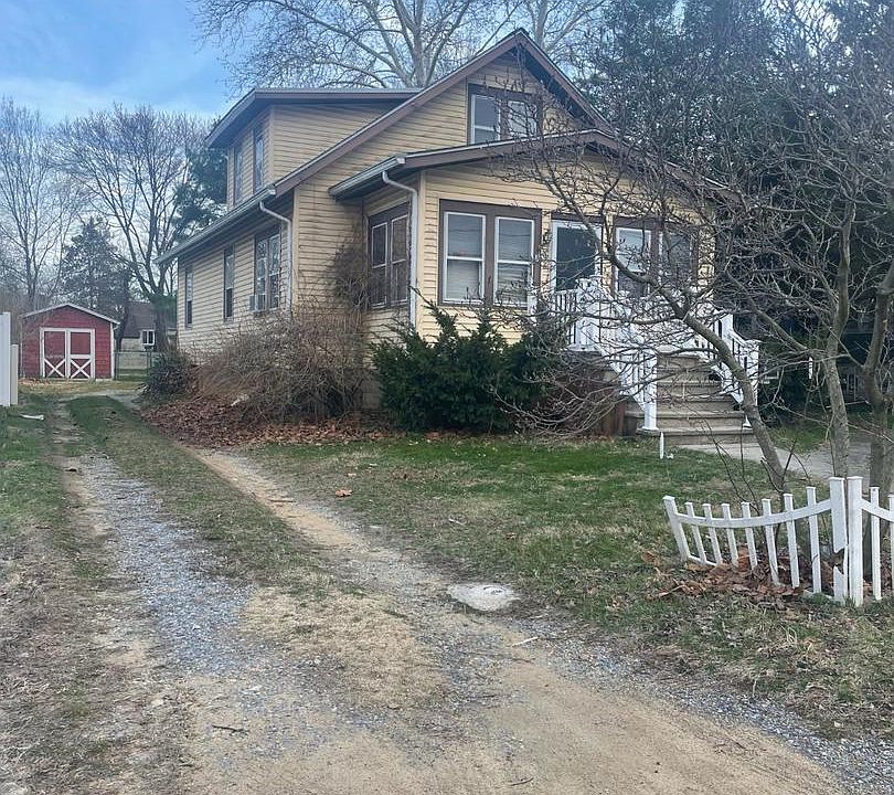 1st image of 126 Thomas Ave