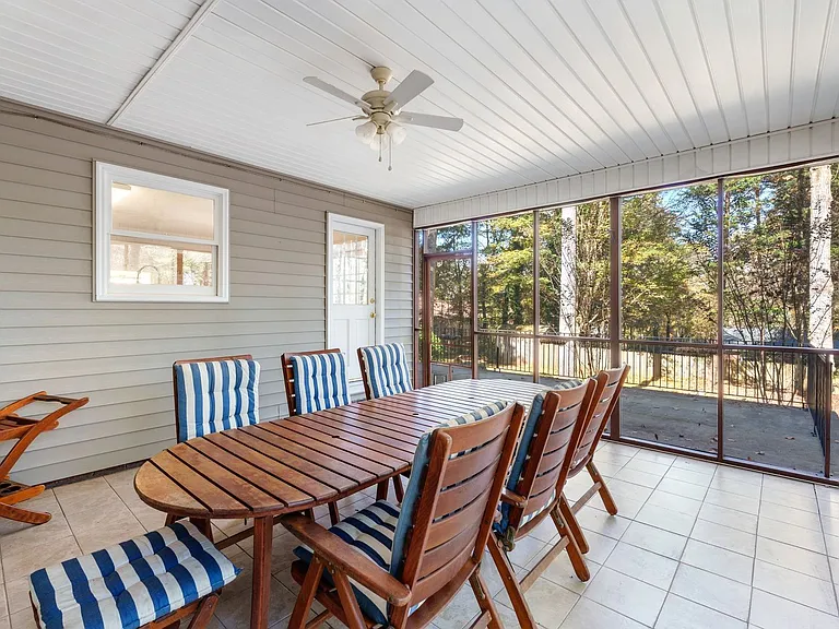 22 Country Club Dr — Photo 26