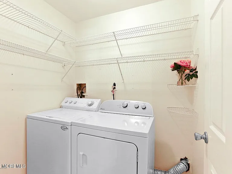 7 Stuart Dr #3 — Photo 10