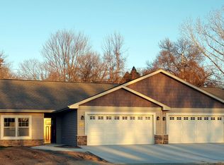 1861 Keymont Ct, Dubuque, IA 52002