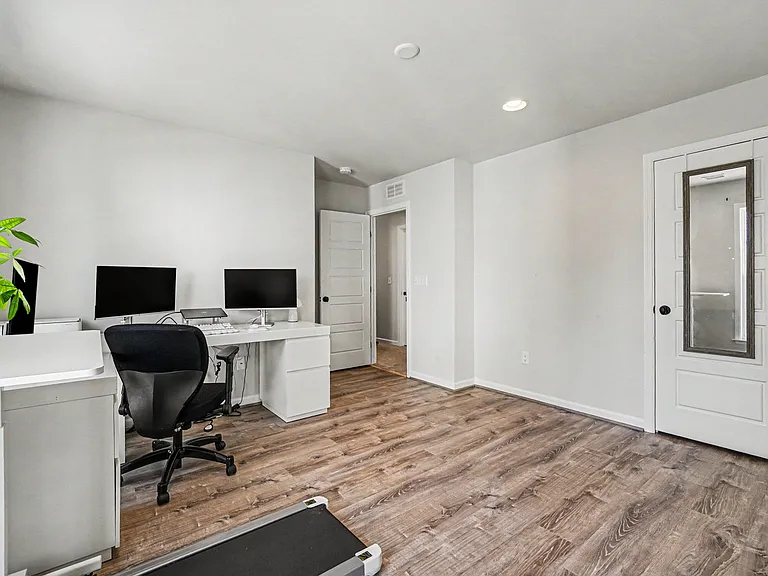 1318 Revival Dr — Photo 38
