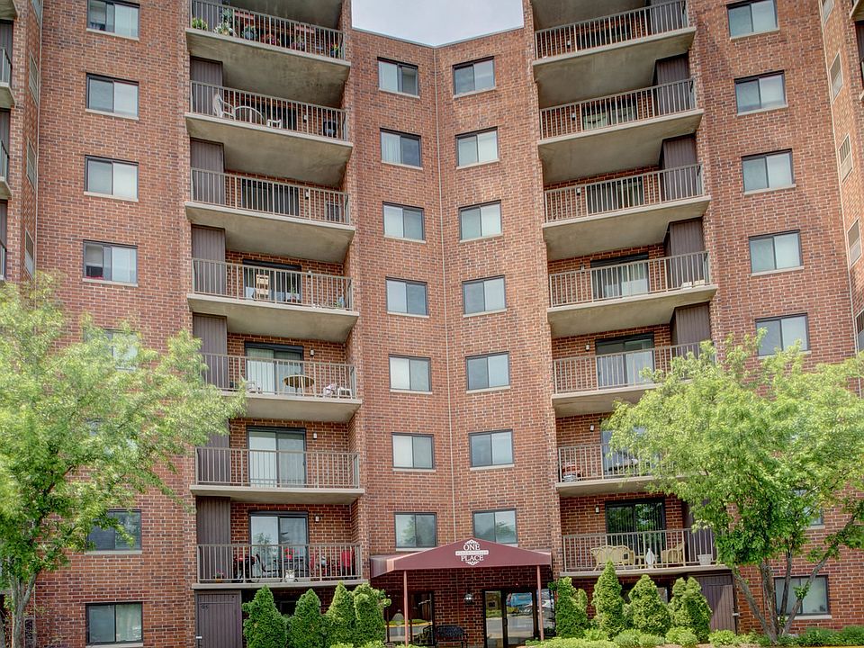 1st image of 1 Bloomingdale Pl APT 400