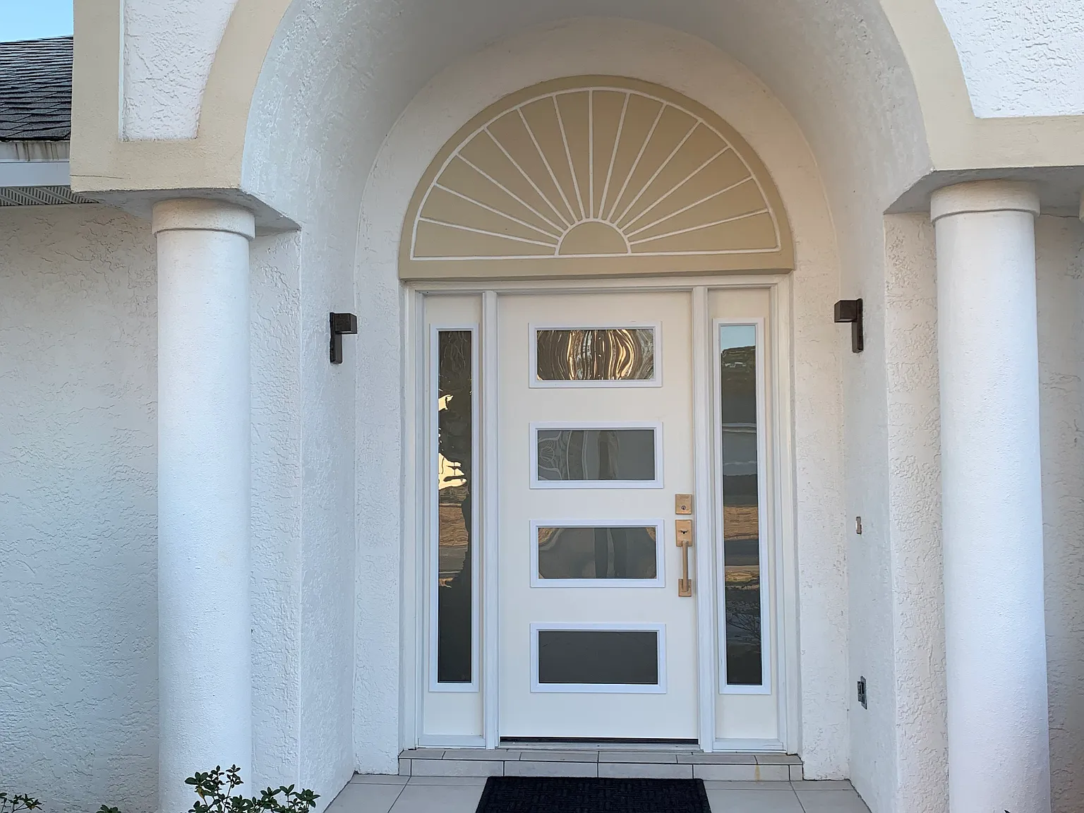 3 bed, 2212 sqft, $2,600 — Photo 2