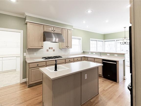 3rd image of 3103 Lodge Dr