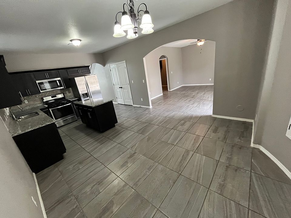 2nd image of 13199 Wellington Dr