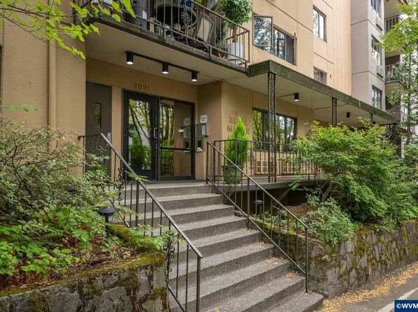 2021 SW Main St Unit 32, Portland, OR 97205