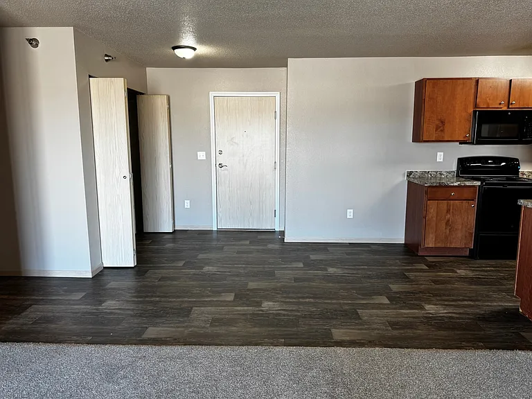 Oakview Apartments 1410 — Photo 43
