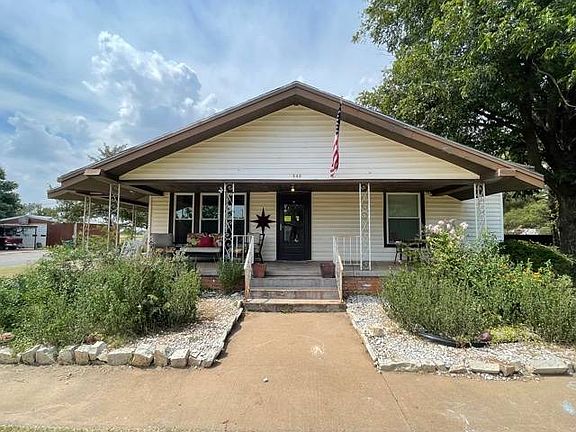 2nd image of 440 Avenue I