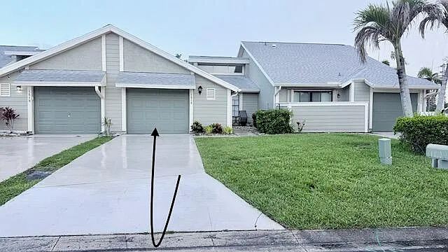 1510 SE Dewberry Ct — Photo 2