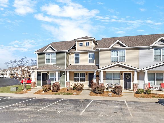 2nd image of 355 Sam Houston Cir