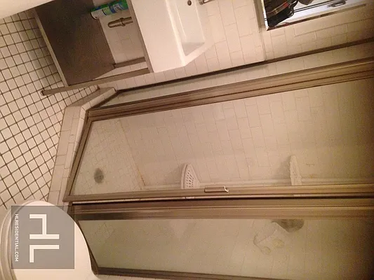 Rented by Highline Residential | media 9