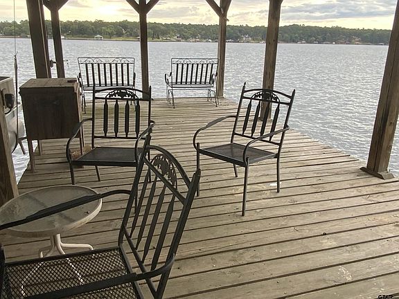 4th image of 23033 Lakeside Dr