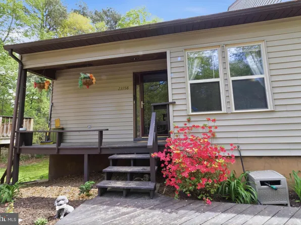 23358 Black Oak Ct, California, MD 20619