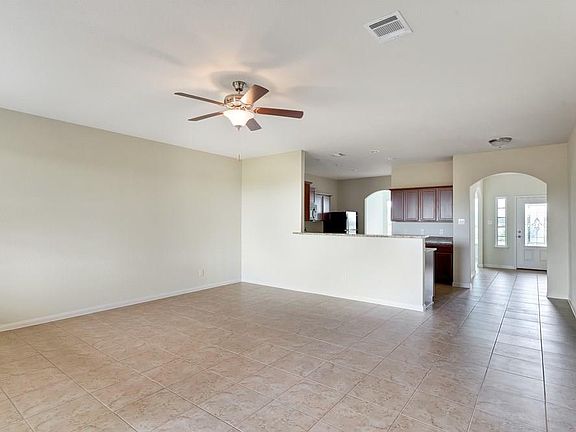 5th image of 7 Heron Dr