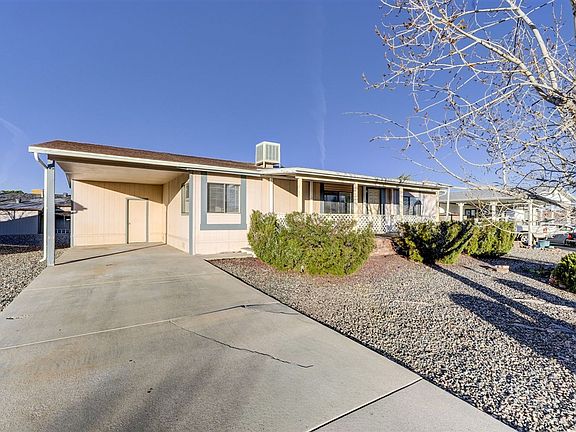 3rd image of 3060 Crestview Dr