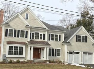 100 Pilgrim Rd, Wellesley, MA 02481