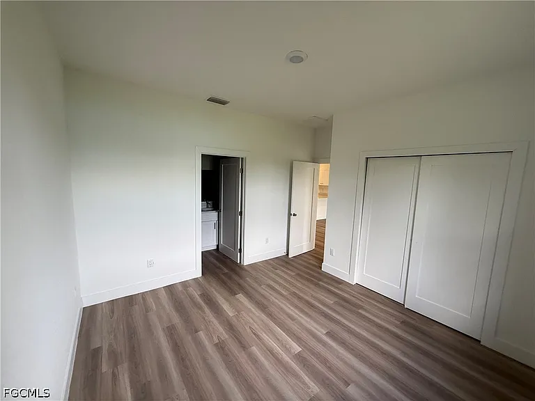 227 Ivan Ave S — Photo 11