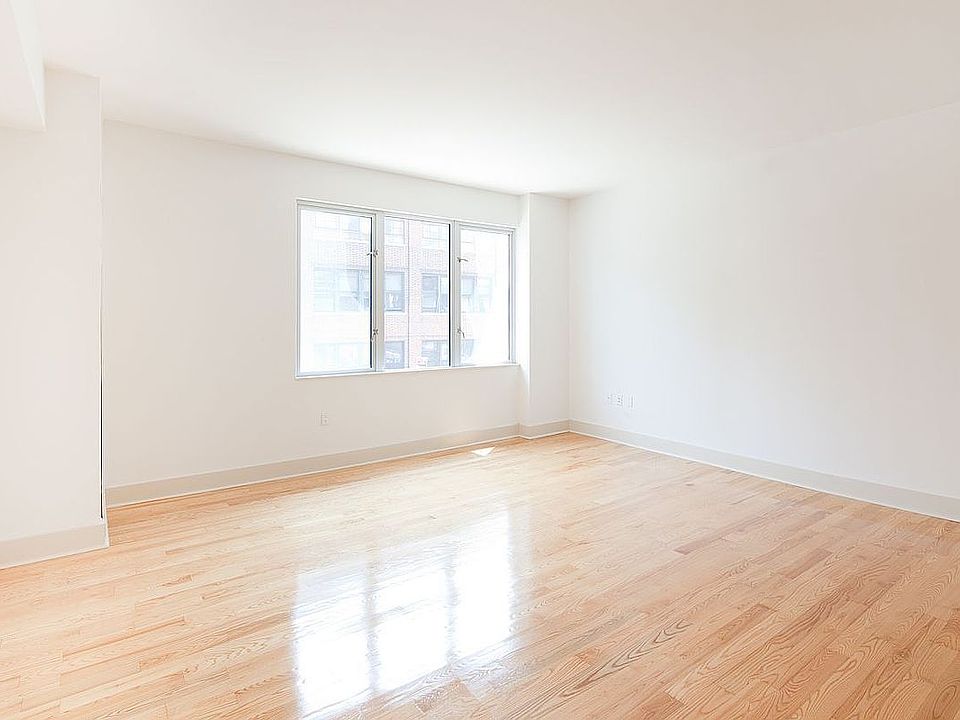 1st image of 15 Leonard St Unit 2I