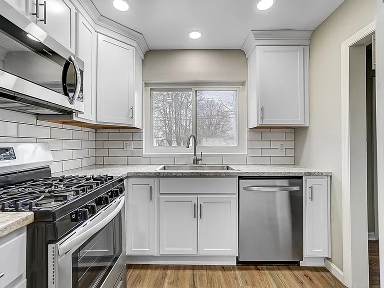 4016 Maricarr Dr — Photo 17