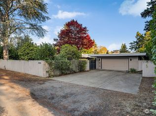 4330 92nd Ave SE, Mercer Island, WA 98040