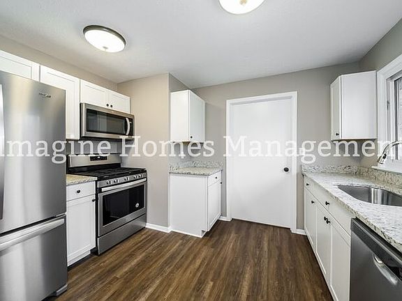 5th image of 184 Moorewood Ave